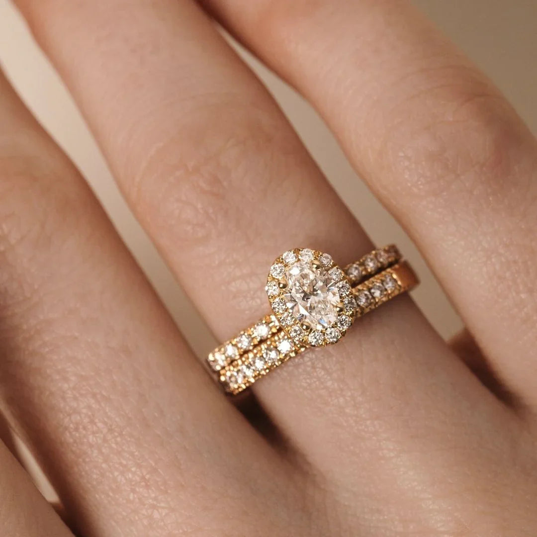 Paloma Lab-Grown Diamond Oval Halo Engagement Ring