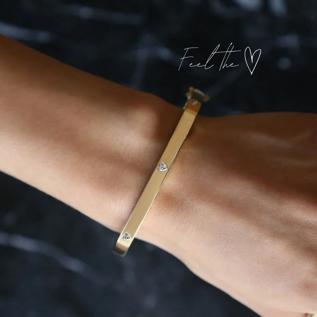 Dante Lab-Grown Diamond Heart Bangle