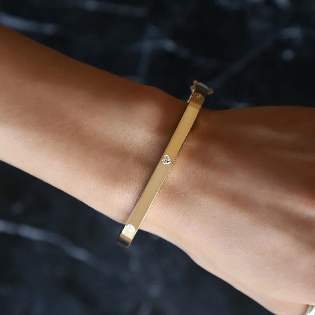 Dante Lab-Grown Diamond Heart Bangle