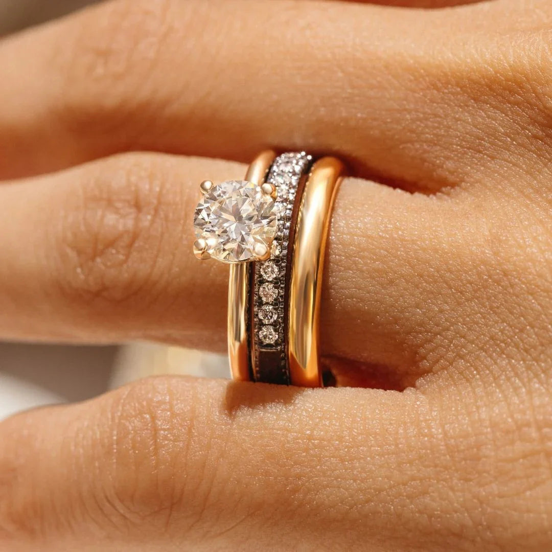 Una Lab-Grown Diamond Solitaire Engagement Ring