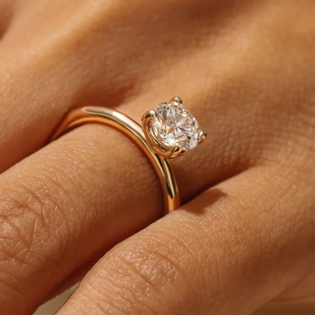 Una Lab-Grown Diamond Solitaire Engagement Ring